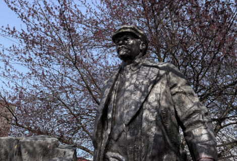 Lenin Statue